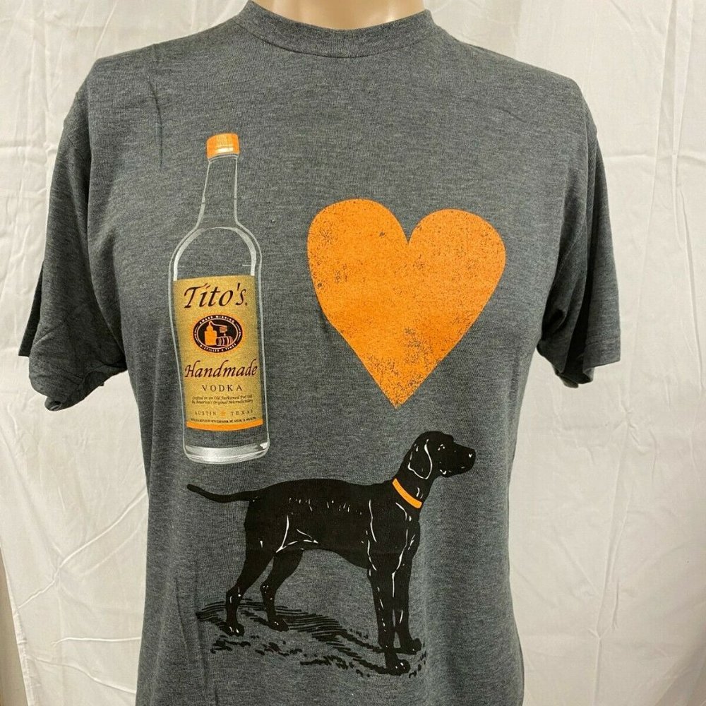 TITO'S VODKA I LOVE DOGS UNISEX T-SHIRT SIZE MEDIUM